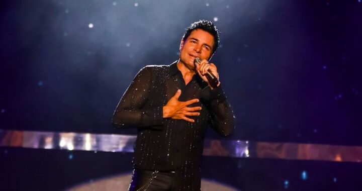 Chayanne, el «papi» de Latinoamérica, conquista a sus seguidores con humor